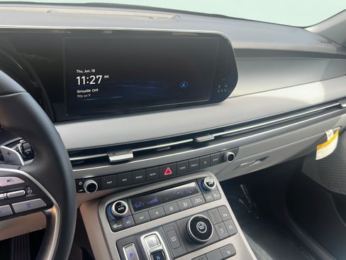 Used 2025 Hyundai Palisade SEL FWD image 11