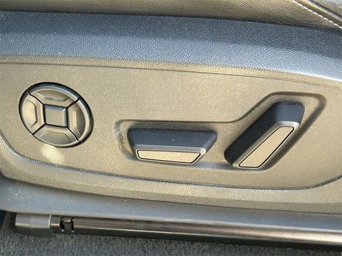 Used 2022 Audi Q3 2.0T Premium Plus image 29