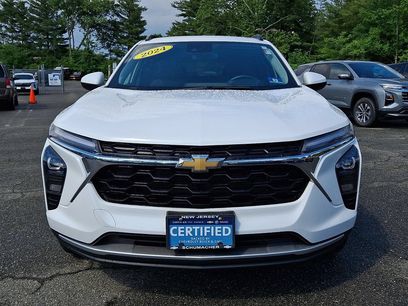 Certified 2024 Chevrolet Trax LT w/ Driver Confidence Package