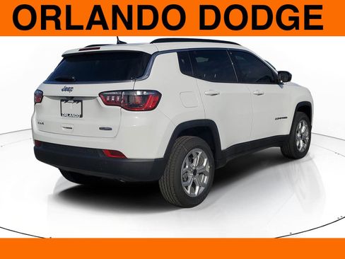 New 2026 Jeep Compass Latitude image 4
