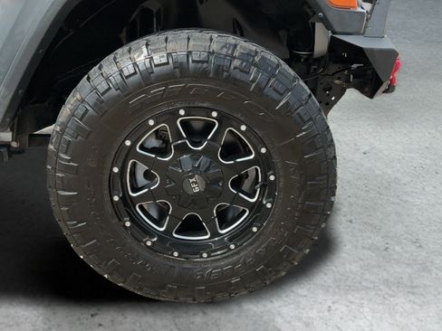 Certified 2020 Jeep Wrangler Sport AWD/4WD image 19