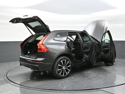 Used 2024 Volvo XC60 B5 Plus w/ Protection Package Premier AWD/4WD image 45