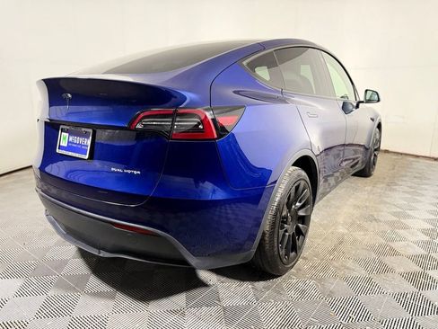 Used 2023 Tesla Model Y AWD image 7