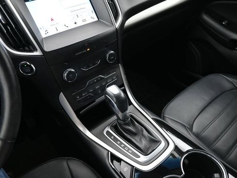 Used 2017 Ford Edge SEL w/ Equipment Group 201A image 29