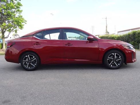 Used 2024 Nissan Sentra SV FWD image 4
