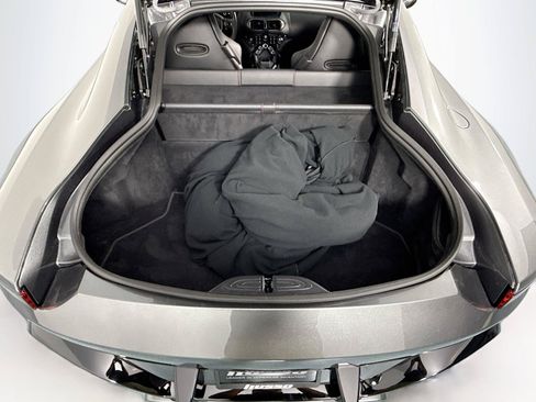 Used 2020 Aston Martin V8 Vantage Coupe RWD image 24