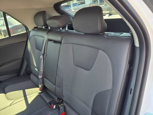 New 2026 Kia Niro Wind FWD image 17