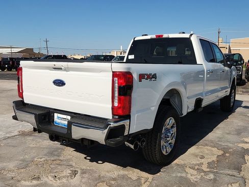 New 2025 Ford F350 Lariat w/ Lariat Ultimate Package AWD/4WD image 4