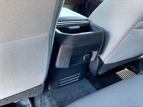 Used 2025 Toyota Tacoma TRD Sport AWD/4WD image 28