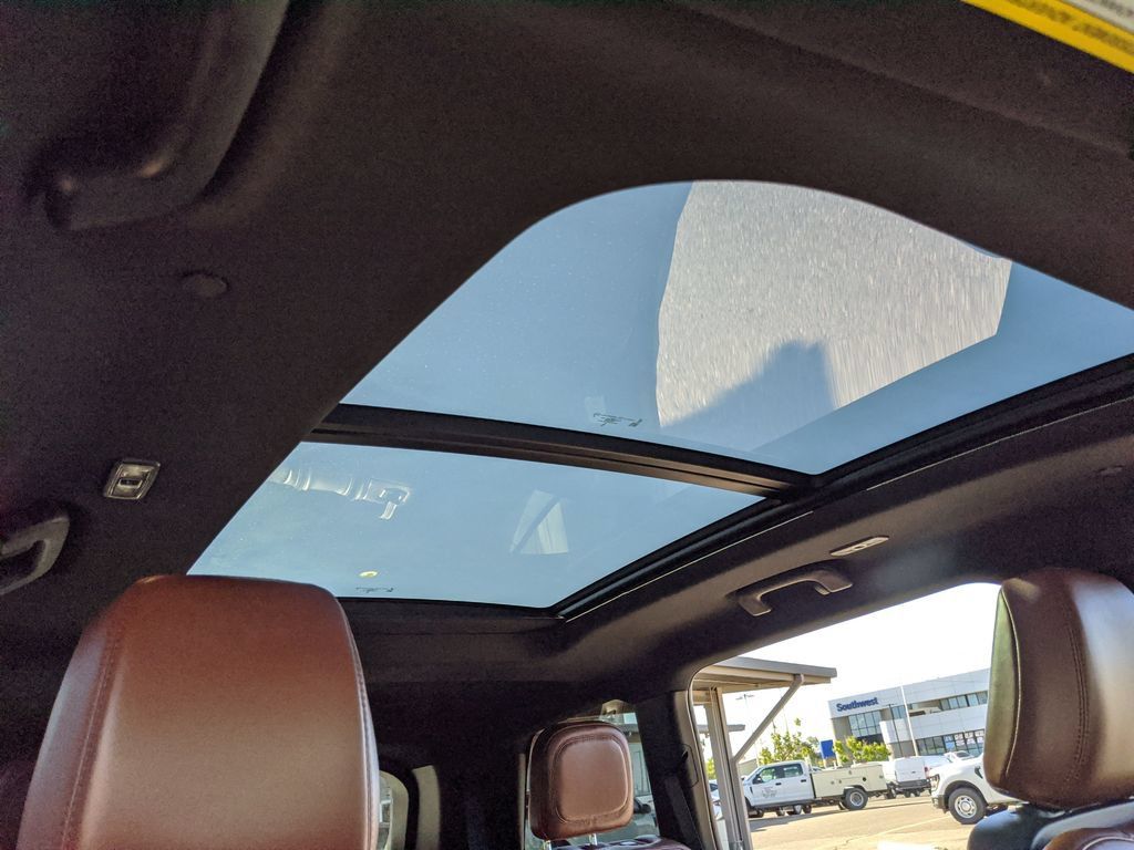 Used 2025 Lincoln Aviator Reserve AWD/4WD image 23