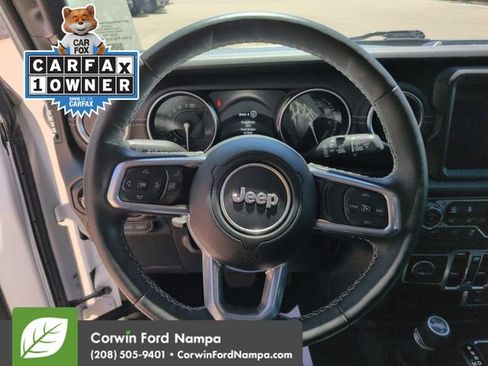 Used 2022 Jeep Wrangler Unlimited Sahara w/ Cold Weather Group AWD/4WD image 14