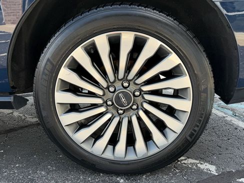 Used 2020 Lincoln Navigator Reserve w/ Luxury Package AWD/4WD image 40