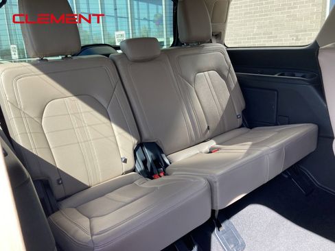 Used 2024 Ford Expedition Limited AWD/4WD image 43
