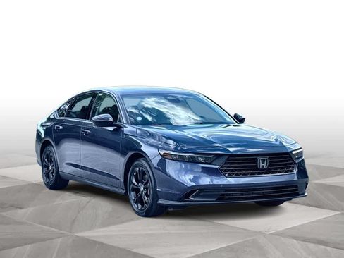 Used 2025 Honda Accord SE image 2