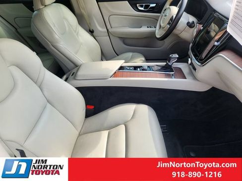 Used 2021 Volvo S60 T5 Momentum w/ Premium Package AWD/4WD image 15