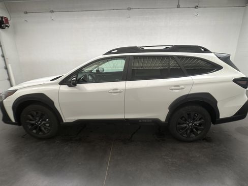 New 2025 Subaru Outback Onyx Edition image 5