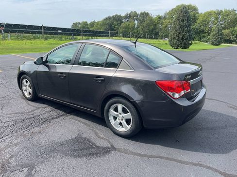 Used 2014 Chevrolet Cruze LT FWD image 2
