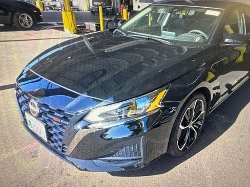 Used 2024 Nissan Altima 2.5 SR FWD image 4
