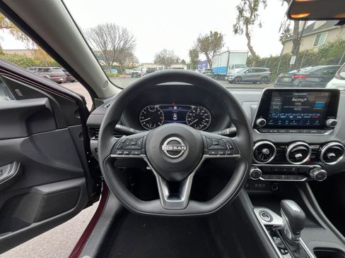 Used 2025 Nissan Sentra SV image 32