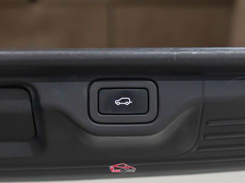 Used 2017 Land Rover Range Rover HSE image 49