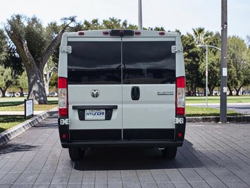 Used 2025 RAM ProMaster 2500 w/ U-Haul Equipment Group FWD image 6