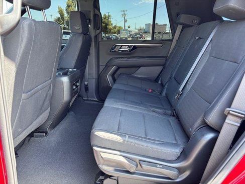 Used 2025 Chevrolet Tahoe LS RWD image 14