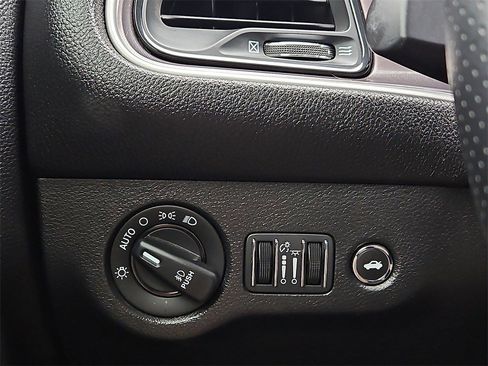 Certified 2022 Dodge Challenger R/T image 20