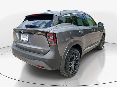 Used 2025 Nissan Kicks SR FWD image 10