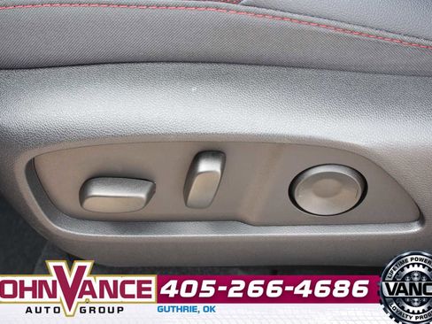 Used 2025 Chevrolet Equinox RS image 26