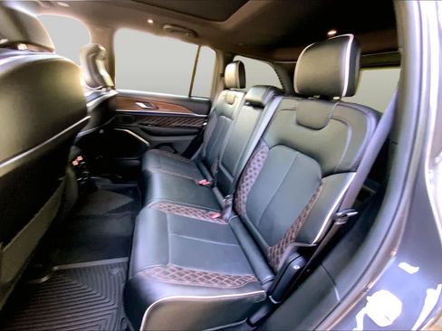 Used 2023 Jeep Grand Cherokee Summit AWD/4WD image 20
