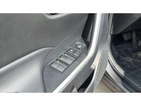 Certified 2025 Toyota RAV4 LE AWD/4WD image 15