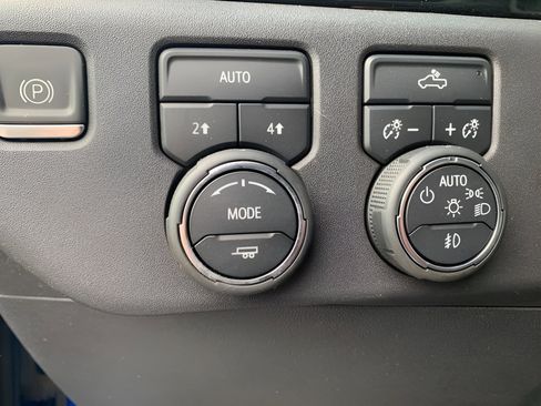 Used 2022 Chevrolet Silverado 1500 RST w/ Protection Package image 9