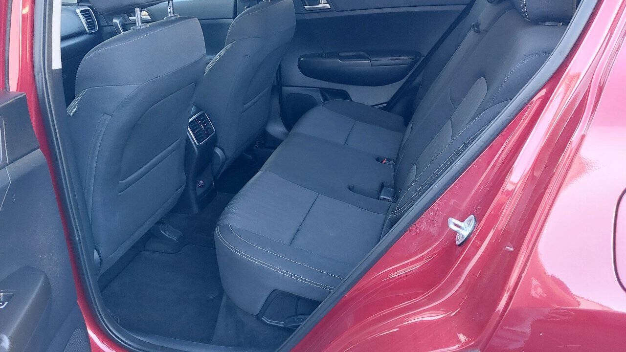 Used 2020 Kia Sportage LX AWD/4WD image 17