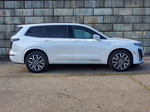 Used 2021 Cadillac XT6 Sport image 7