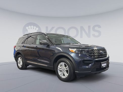 Used 2022 Ford Explorer XLT AWD/4WD image 10