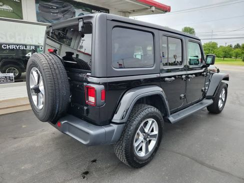 Used 2023 Jeep Wrangler Sahara image 3