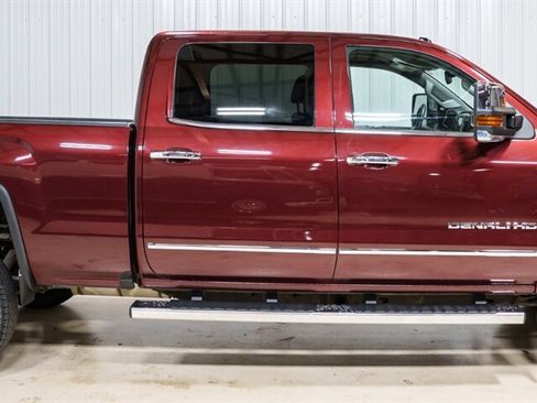 Used 2017 GMC Sierra 2500 Denali AWD/4WD image 19