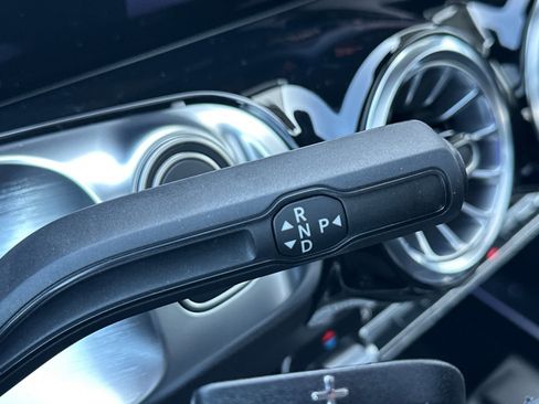 New 2026 Mercedes-Benz GLB 250 4MATIC image 21