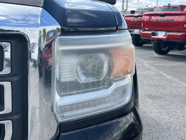 Used 2014 GMC Sierra 1500 SLT w/ SLT Preferred Package AWD/4WD image 9