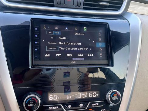 Used 2017 Nissan Murano SL w/ SL Technology Package FWD image 32