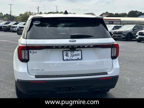 New 2026 Ford Explorer Active RWD image 6