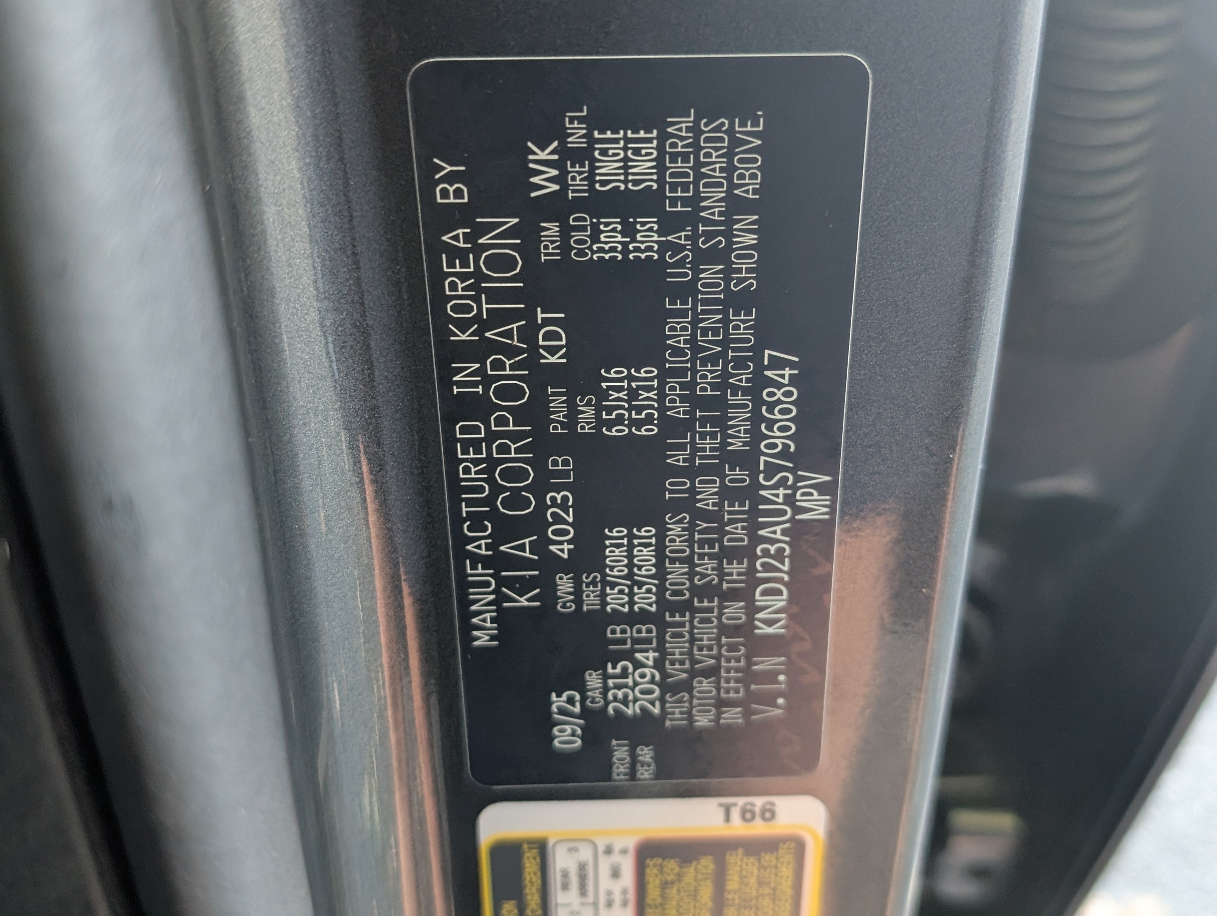 Used 2025 Kia Soul LX w/ LX Technology Package FWD image 31