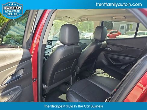 Used 2022 Buick Encore Preferred image 30