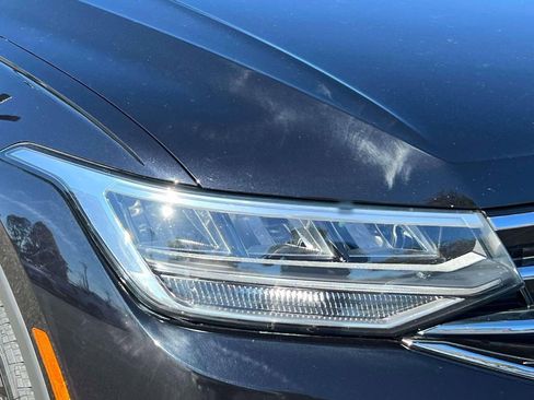 Used 2022 Volkswagen Tiguan SE image 10