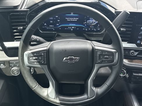Used 2025 Chevrolet Silverado 2500 LT w/ Trail Boss Package AWD/4WD image 18