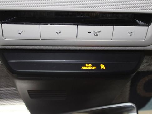 Used 2023 MAZDA MAZDA3 s FWD image 34