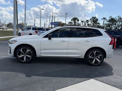 Certified 2023 Volvo XC60 B5 Ultimate w/ Protection Package Premier image 6