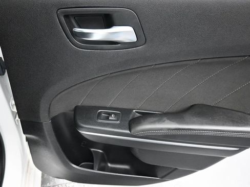 Used 2016 Dodge Charger R/T Scat Pack image 37