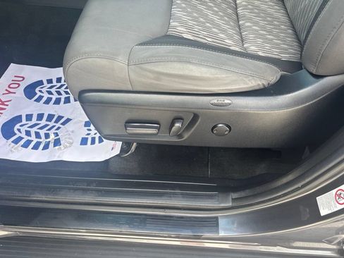 Used 2019 Toyota Tundra SR5 w/ TRD Off Road Package AWD/4WD image 37