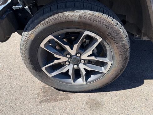 Used 2024 Jeep Wrangler Unlimited w/ Convenience Group image 8